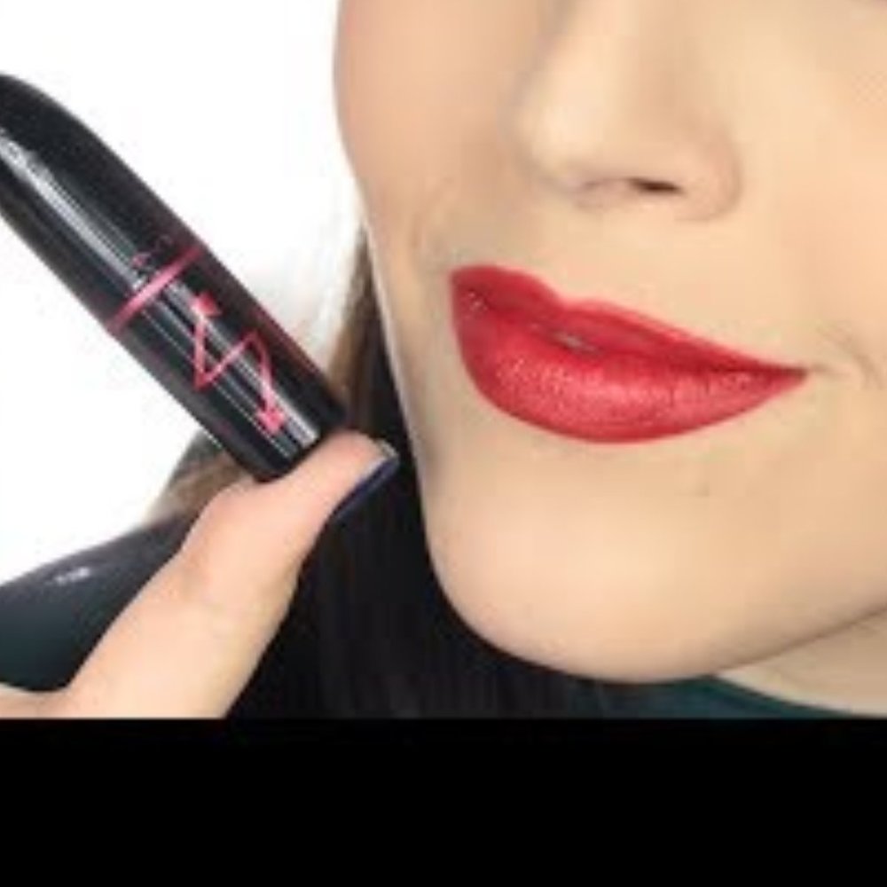 Last One! MAC "SIA" Lipstick VIVA GLAM NIB - Picture 9 of 11